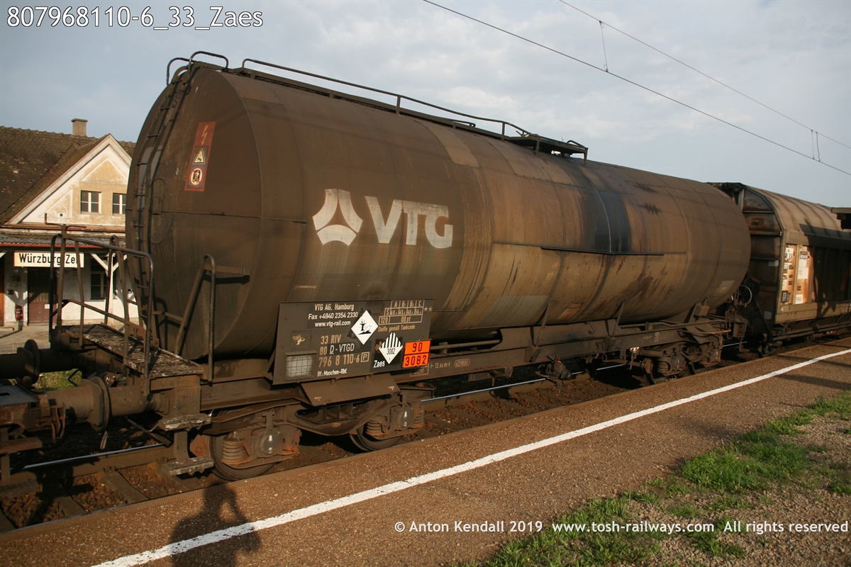 807968110-6_33_Zaes.JPG